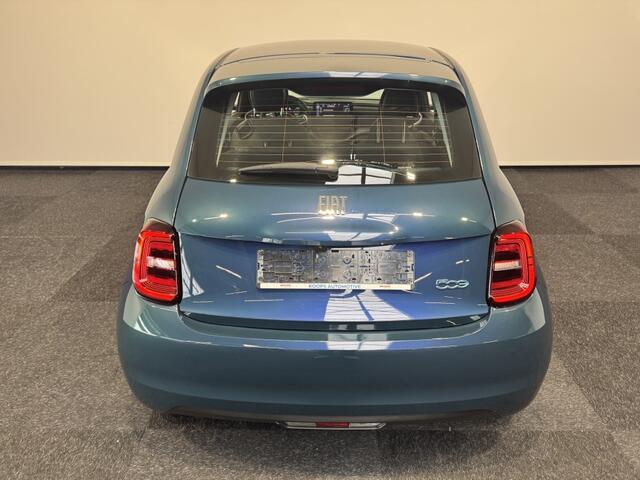 Fiat E-500 icon SOH 95% Car play Cruise control lane assist LM Velgen