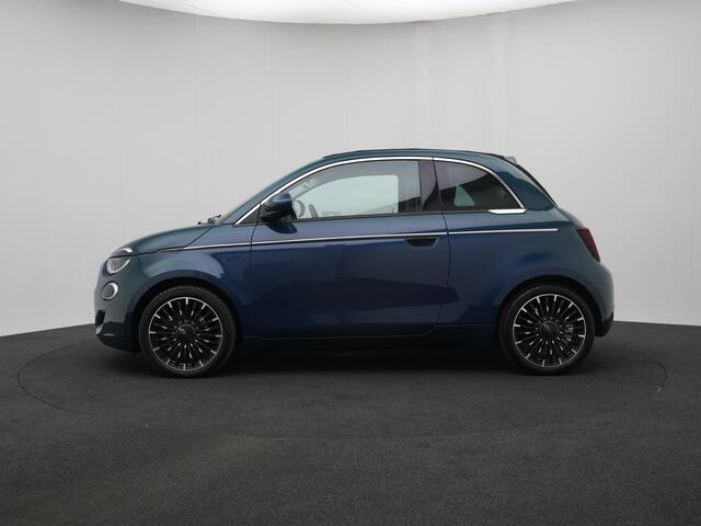 Fiat E-500 C La Prima automaat 42 kWh | Cruise Control | CarPlay | Navigatie | Parkeersensoren | Achteruitrijcamera | Stoelverwarming | LED verlichting - 16% bijtelling tot 12-2027