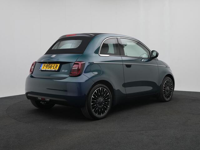Fiat E-500 C La Prima automaat 42 kWh | Cruise Control | CarPlay | Navigatie | Parkeersensoren | Achteruitrijcamera | Stoelverwarming | LED verlichting - 16% bijtelling tot 12-2027