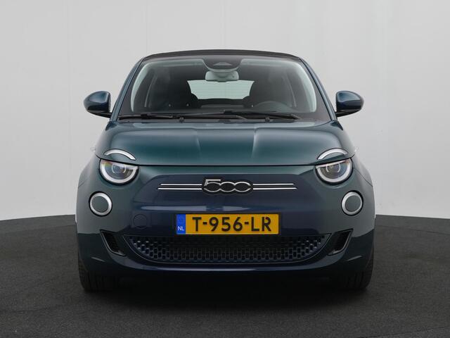 Fiat E-500 C La Prima automaat 42 kWh | Cruise Control | CarPlay | Navigatie | Parkeersensoren | Achteruitrijcamera | Stoelverwarming | LED verlichting - 16% bijtelling tot 12-2027