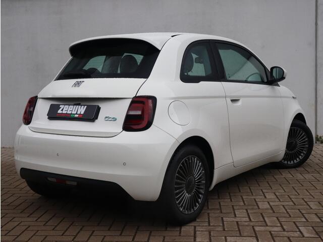 Fiat E-500 Icon 42 kWh | Navi | LED | Carplay | Comfort | PDC | 17"