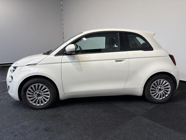 Fiat E-500 42 KWH ICON SOH 95% Car play Cruise control Lane assist