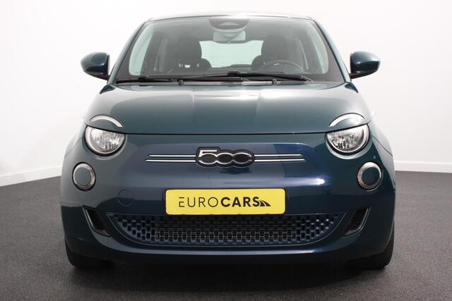 Fiat E-500 42 kWh 118pk Icon Navigatie Apple Carplay/Android Auto Cruise Control Stoelverwarming Climate Control Lichtmetalen velgen