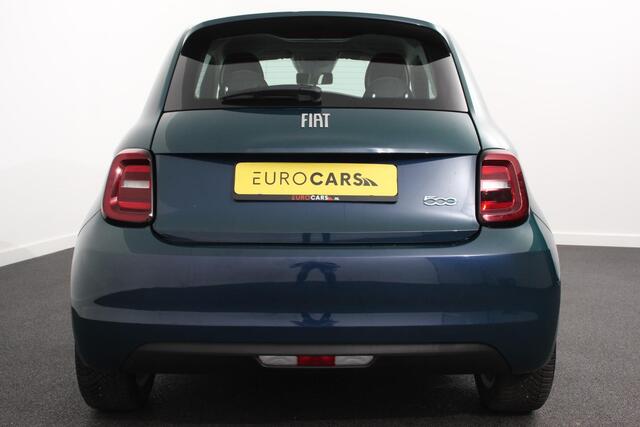 Fiat E-500 42 kWh 118pk Icon Navigatie Apple Carplay/Android Auto Cruise Control Stoelverwarming Climate Control Lichtmetalen velgen
