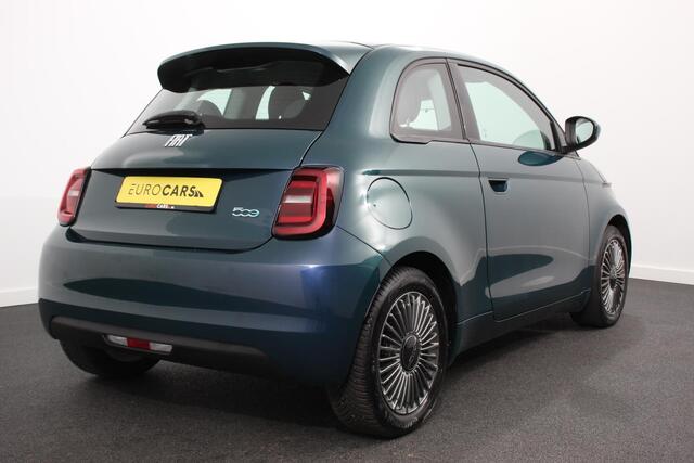 Fiat E-500 42 kWh 118pk Icon Navigatie Apple Carplay/Android Auto Cruise Control Stoelverwarming Climate Control Lichtmetalen velgen