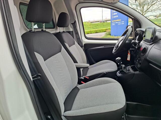 Fiat FIORINO 1.4 SX NAVIGATOR AIRCO PDC NAVI SCHUIFDEUR