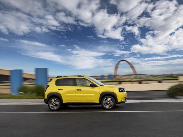 Fiat PANDA Grande La Prima 44 kWh | Clima | Cruise | Camera | Apple Carplay | 17" | Navi | Winter Pack