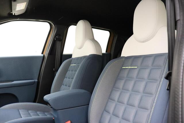 Fiat PANDA Grande La Prima 11 kW 44 kWh | NIEUW MODEL | Navigatie | Climate control | Camera | Dakrails | Stoel & Stuurverwarming | Lictmetalen velgen