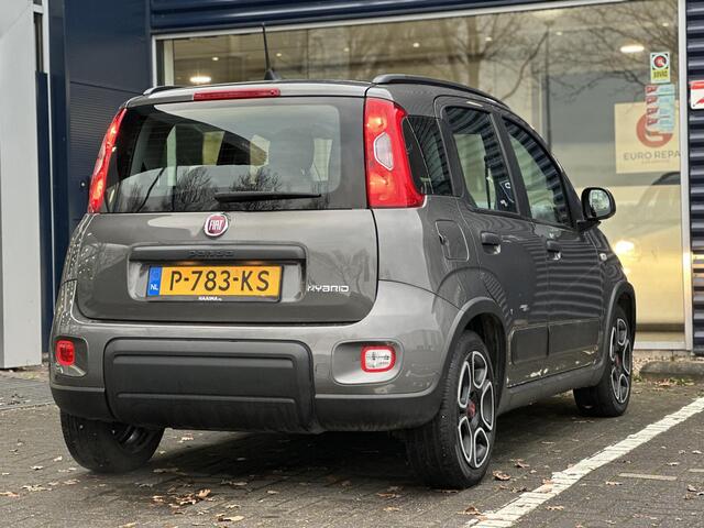 Fiat PANDA 1.0 Hybrid City Life | Navigatie via Carplay | 3 Zitplaatsen | Airco | Dakrails | Hoge instap | City functie | Metaallak | Electrische ramen |
