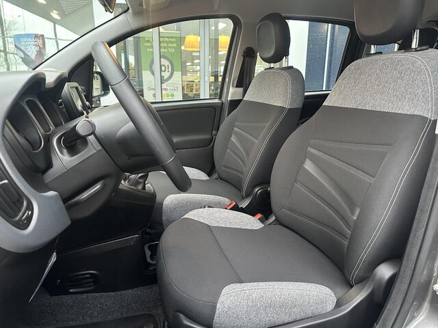 Fiat PANDA 1.0 Hybrid City Life | Navigatie via Carplay | 3 Zitplaatsen | Airco | Dakrails | Hoge instap | City functie | Metaallak | Electrische ramen |