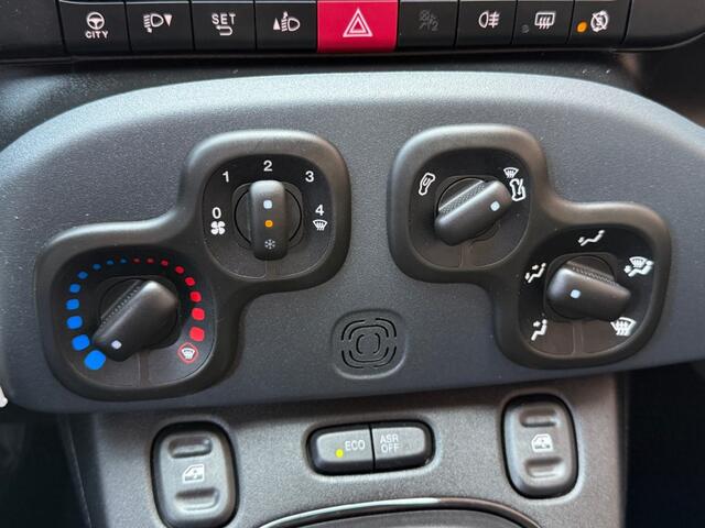 Fiat PANDA 0.9 TWINAIR POPSTAR AUTOMAAT AIRCO PARKEERSENSOREN BLUETOOTH