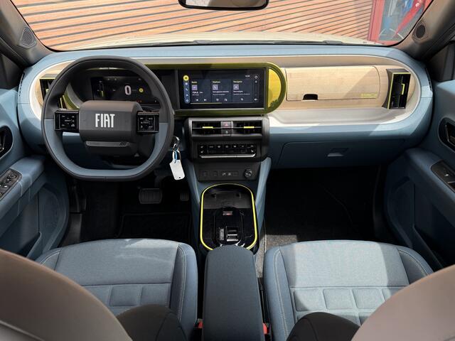 Fiat PANDA Grande La Prima 11 kW 44 kWh Pack Winter / Camera / Navigatie