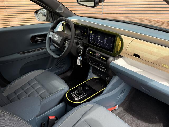 Fiat PANDA Grande La Prima 11 kW 44 kWh Pack Winter / Camera / Navigatie