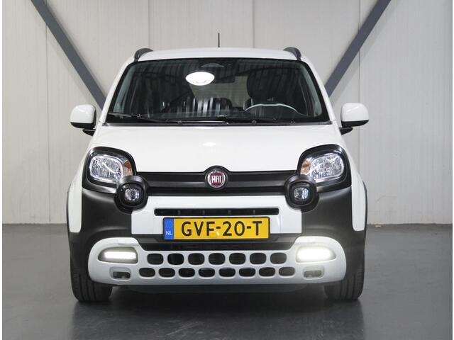 Fiat PANDA 1.0 Hybrid Pandina | 1ste eigenaar | Apple Carplay/Android Auto | Cruise Control | Airco | Parkeersensoren | Isofix | DAB Radio | Privacy Glass | Start/Stop Systeem |