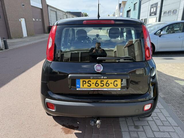 Fiat PANDA 0.9 TwinAir Lounge 2017 NAP 130.901km Airco Leuke auto met een koude airco, radio/Cd speler, etc.