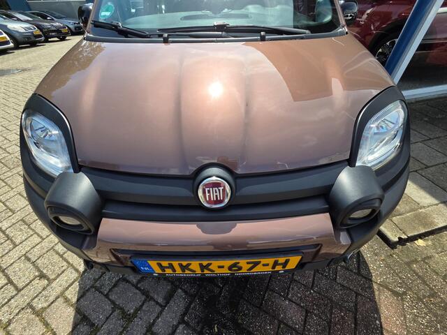 Fiat PANDA 1.2 Cross trussardi uniek!