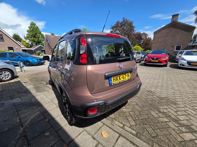 Fiat PANDA 1.2 Cross trussardi uniek!