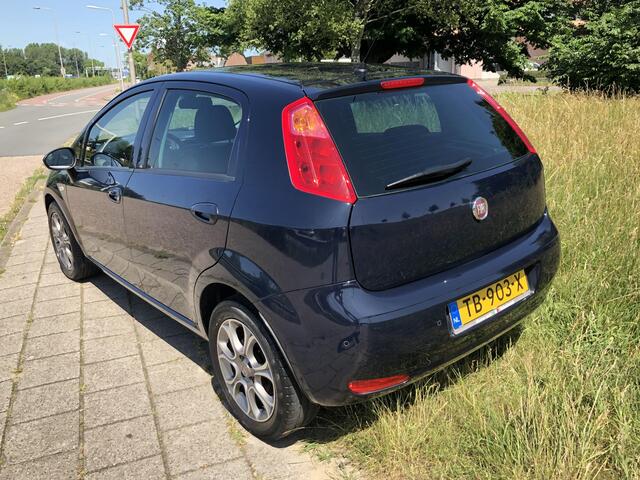 Fiat PUNTO TwinAir Sempre 100 5-drs NAVI|CLIMATE|PDC|16"|CRUISE CONTROL