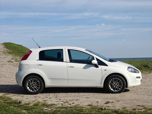 Fiat PUNTO 1.2 4 cilinder | More | Climate | Cruise control