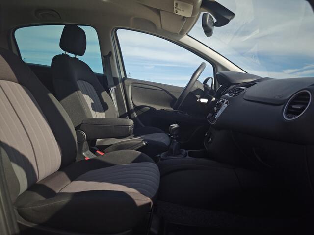 Fiat PUNTO 1.2 4 cilinder | More | Climate | Cruise control