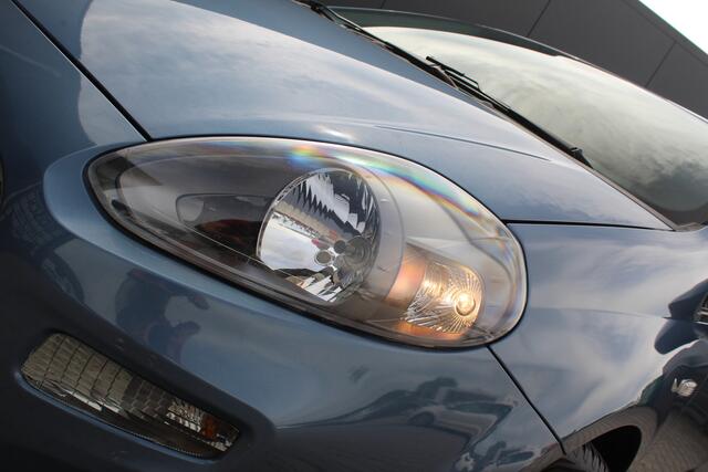 Fiat PUNTO Evo 0.9 TwinAir Sempre | Incl. 12 maanden garantie | Navigatie | Bluetooth | Parkeersensoren | Cruise control | Climate control | Airco | Lichtmetalen velgen