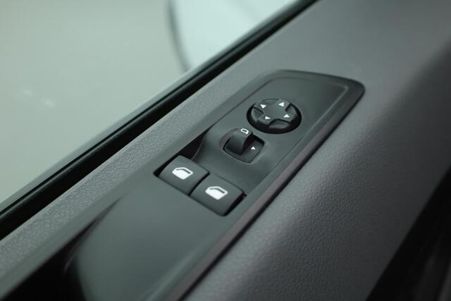 Fiat SCUDO 1.5 MultiJet L3H1 | Side Bars | 3 pers. | Cruise | Bluetooth | DAB |