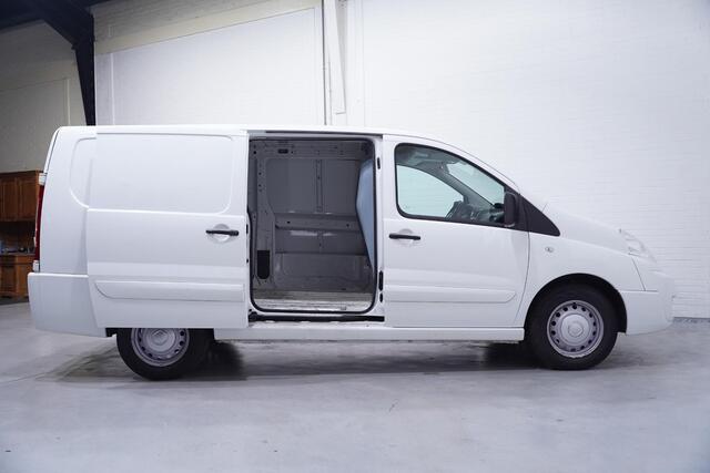 Fiat SCUDO 2.0 MultiJet 128 pk L2H1 SX Airco Bumpers in Kleur, Trekhaak 2.000 kg, 3-Zits