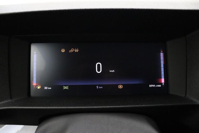 Fiat SCUDO 2.0 Diesel 145 S&S L2 | NIEUW | Trekhaak | Navigatie | Comfort tussenwand | Houtenafwerking laadruimte | Parkeersensoren | 3-zitplaatsen