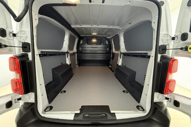 Fiat SCUDO 2.0 Diesel 145 L3 | Navigatie | Betimmering laadruimte | Camera | Parkeersensoren | 3 Zitplaatsen | Cruise control | Bluetooth | Mistlampen voor