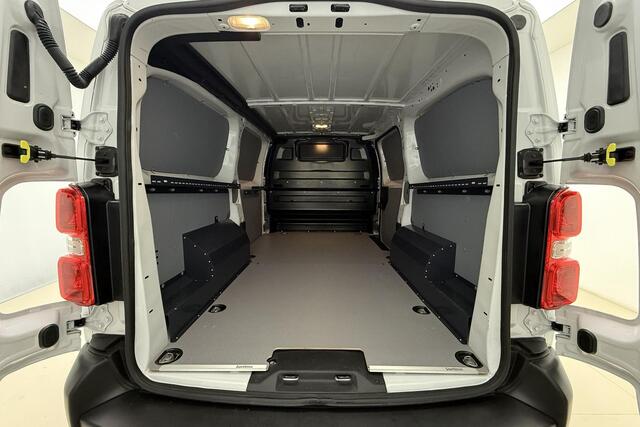 Fiat SCUDO 2.0 Diesel 145 pk L3 | Navigatie | Betimmering | Camera | 2500 KG trekgewicht | BPM vrij | weinig km |