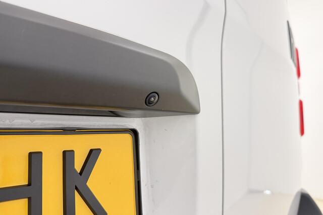 Fiat SCUDO 2.0 Diesel 145 L2 Navigatie | Laadruimtebetimmering | Cruise Control | Camera | 3 Persoons | Financial Lease Mogelijk | Airco
