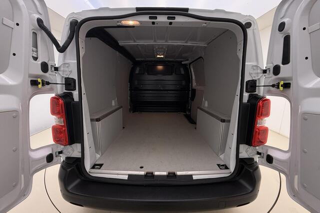 Fiat SCUDO 2.0 Diesel 145 L2 Navigatie | Laadruimtebetimmering | Cruise Control | Camera | 3 Persoons | Financial Lease Mogelijk | Airco