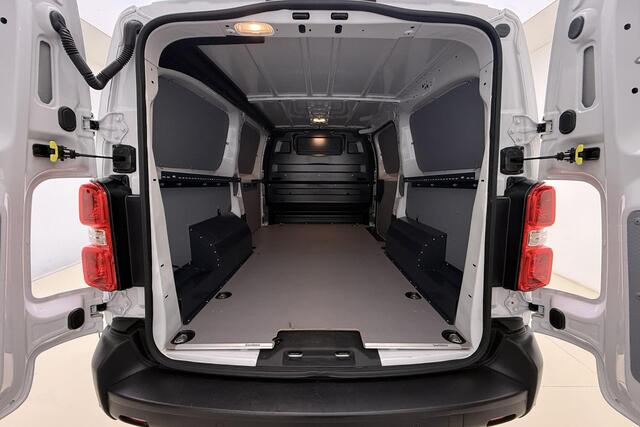 Fiat SCUDO 2.0 Diesel S&S L3 | 180PK | AUTOMAAT | 3-Zits | Parkeercamera Achter | Navigatie | Airco | Cruise Control | Multifunctioneel Stuurwiel |