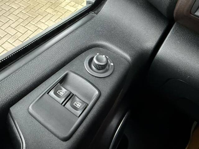 Fiat TALENTO 1.6 MJ EcoJet L2H1 DC SX 125PK ?Euro 6 ?Rijklaarprijs ?5-Persoons ?Camera ?Airco ?Cruise ?Bluetooth telefoon ?Parkeersensoren ?Schuifdeur Rechts ?Trekhaak ?Lichtmetaal