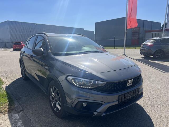 Fiat TIPO Cross 1.0 City Cross | Apple Carplay & Android Auto | Parkeersensoren | Climate control