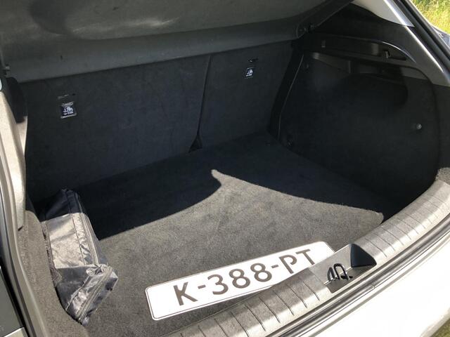 Fiat TIPO Cross 1.0 Turbo 100 City Cross CLIMATE|APPLE/ANDROID|TREKHAAK|CAMERA|DAB|17"