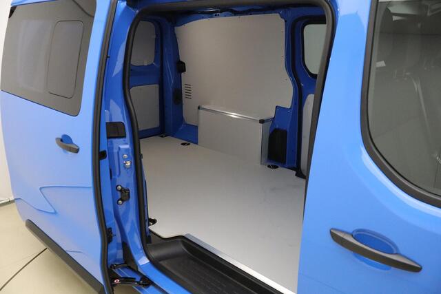 Fiat e-Scudo L3 75 kWh | NIEUW | DIRECT LEVERBAAR | Navigatie | Airco | Dubbele schuifdeur | Camera | Cruise control | Vloer + betimmering | 17" LMV | Led koplampen | Parkeersensoren