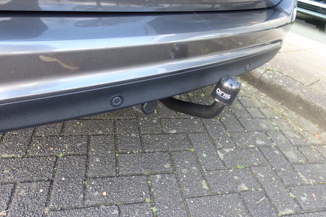 Ford B-MAX 1.0 EcoB. Titanium 100PK I TREKHAAK I ALL-SEASONS