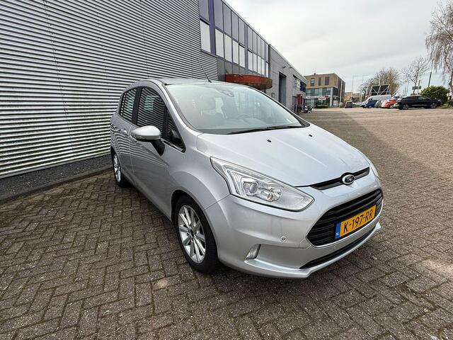 Ford B-MAX 1.0 EcoBoost Titanium , CLIMA, CRUISE CONTROLE,TREKHAAK, ACHTERUITRIJ CAMERA, NAVI, PDC VOOR EN ACHTER, 100% ONDERHOUDEN, BOEKJES AANWEZIG, SUPER NETTE EN PERFECT RIJDENDE AUTO