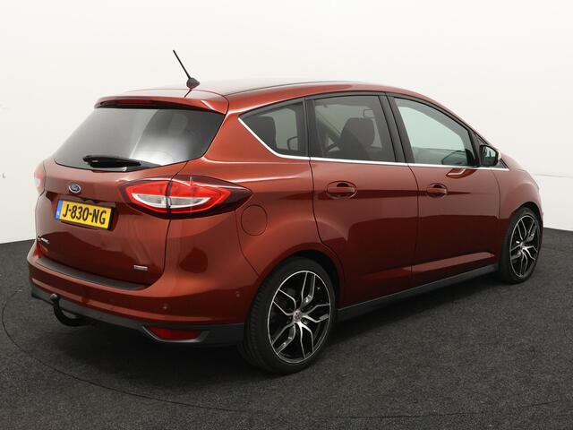 Ford C-MAX 1.5 Titanium Airco, bluetooth, stuur multifunctioneel, verwarmd voorruit, spraakbediening, Elektronische remkrachtverdeling, Elektronisch Stabiliteits Programma Stap in en ervaar hoe praktisch en stijlvol een gezinsauto kan zijn. Deze Ford C-Max 1.5 Titan