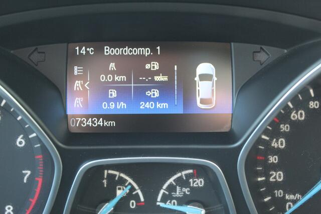 Ford C-MAX 1.0 Titanium , 125pk , Hoge Zit Climate control , Panoramadak , Navigatie , Cruise control , Trekhaak Dealer onderhouden , Bluetooth , Parkeersensoren V+A