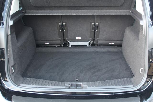 Ford C-MAX 1.0-125pk Titanium. Goed onderhouden hoogzitter ! Autm. airco dual, LM wielen, elektr. achterklep, cruise control, navigatie, telefoonvoorb., panoramadak, metallic lak, voorraamverwarming etc.