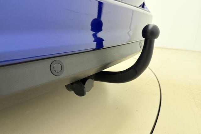 Ford C-MAX 1.0 Trend | NavigatieSysteem | Cruise control | Lichtmetalen velgen | Trekhaak | Airco |