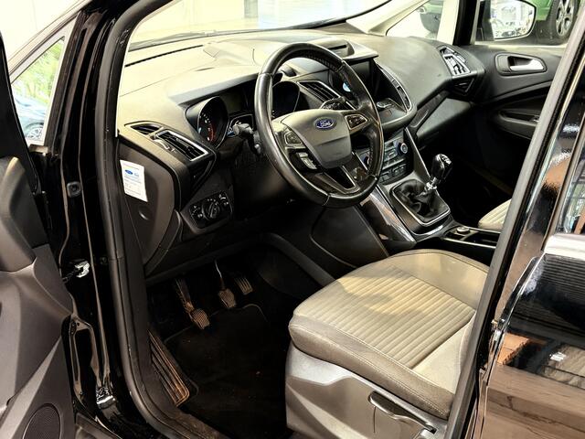 Ford C-MAX EcoBoost 125 pk Titanium | Trekhaak | Camera | Navi | Voorruitverw. | 4 seiz. banden | 100% dealer onderh.
