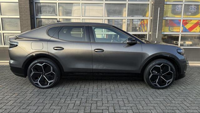 Ford CAPRI Select Extended Range RWD 77 kWh Direct leverbaar | 21 inch velgen | Warmtepomp | massage stoelen | Stoel en stuur verwarming | Trekhaak