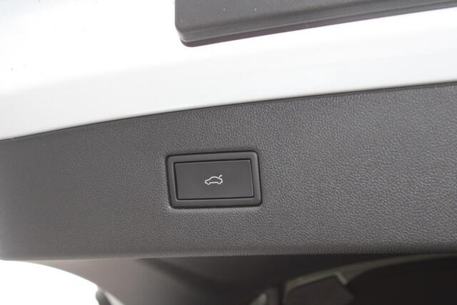 Ford CAPRI Premium Extended Range RWD 77 kWh | Panoramadak | 360 graden camera | Head up Display