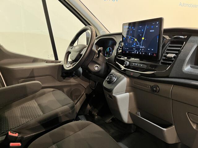 Ford E-Transit 350 L2H2 Trend 89 kWh / 100% Elektrisch !! / Airco / Cruise Control / CarPlay / Camera / Navigatie / 3-Zits / 11.000 KM !!