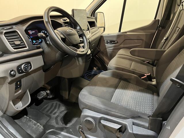 Ford E-Transit 350 L2H2 Trend 68 kWh 184 PK / 100% Elektrisch !! / Airco / Cruise Control / CarPlay / Camera / Navigatie / 3-Zits / 10.350 KM !!