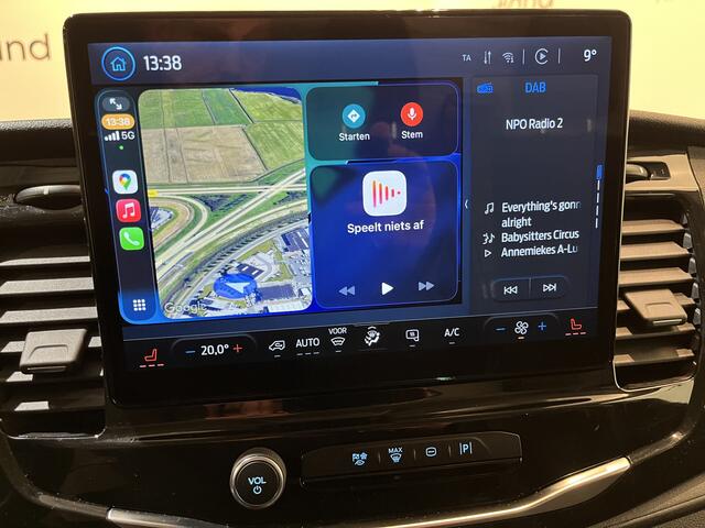 Ford E-Transit 350 L2H2 Trend 68 kWh 184 PK / 100% Elektrisch !! / Airco / Cruise Control / CarPlay / Camera / Navigatie / 3-Zits / 10.350 KM !!