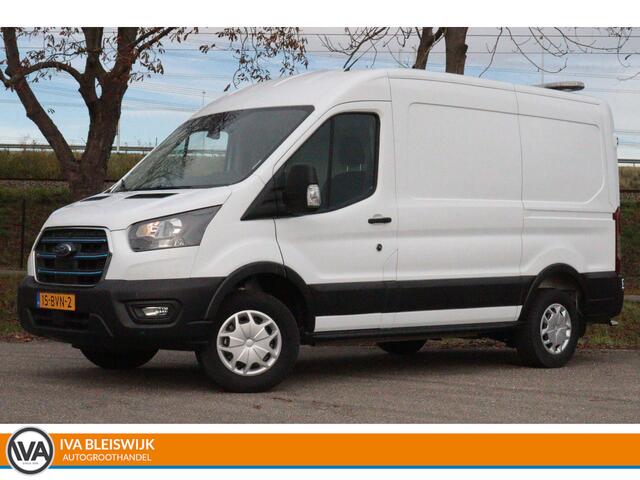 Ford E-Transit 425 L2H2 Trend 68 kWh WERKPLAATSBUS | NAVI | CAMERA + PDC | VRUIT/STOELVERW | LANE-ASSIST/WARNING | BOTT-BEDRIJFSWAGENINRICHTING |